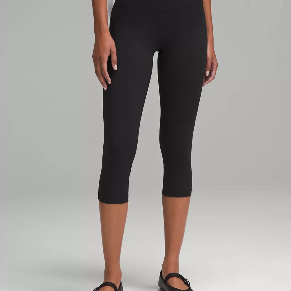 Black Women's Capri Leggings